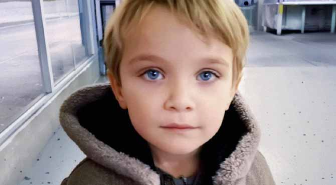 I Decided to Help a Little Boy at the Bus Stop Look for His Mom, but the Truth About Her Made My Blood Run Cold – Story of the Day