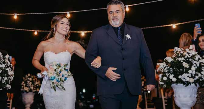 My Bio Dad Appeared at My Wedding While My Stepdad Was Walking Me Down the Aisle – What He Did Next Made Everyone’s Jaw Drop