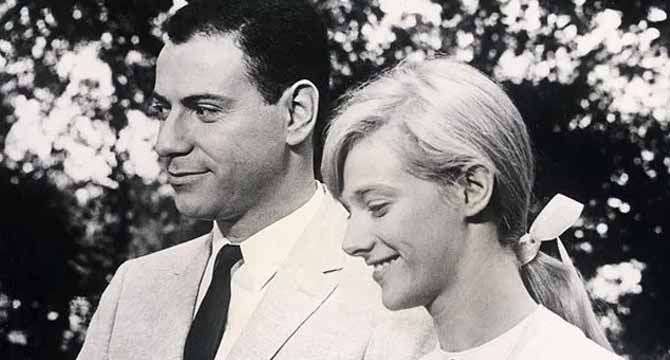 A Gentle Giant of the Screen: Remembering Alan Arkin