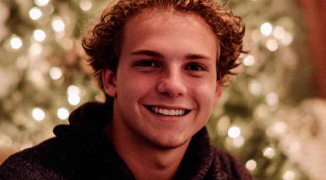 I Gave Shelter to a Young Man I Found Freezing at the Cemetery on Thanksgiving – And It Changed My Whole Life