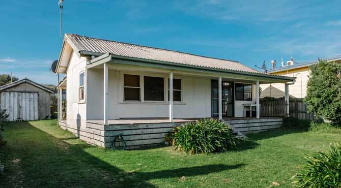 After My Grandma’s Death, My Husband Rushed Me to Sell Her House — When I Learned the Reason, I Was Furious and Made Him Regret It