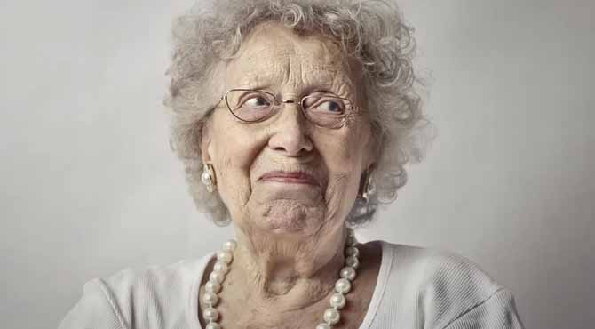 Grandma Thought Kids Were Taking Her to Nursing Home, but When She Woke Up, She Went Pale & Screamed, ‘Family, I’m Still Alive!’