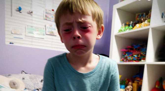 I Asked My Daughters to Watch Their Little Brother for 2 Hours – An Hour Later He Begged Me to Come Home