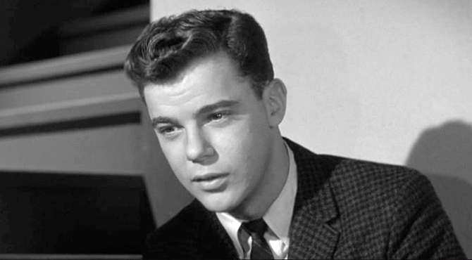 Honoring Warren Berlinger: A Legacy of Warmth and Talent