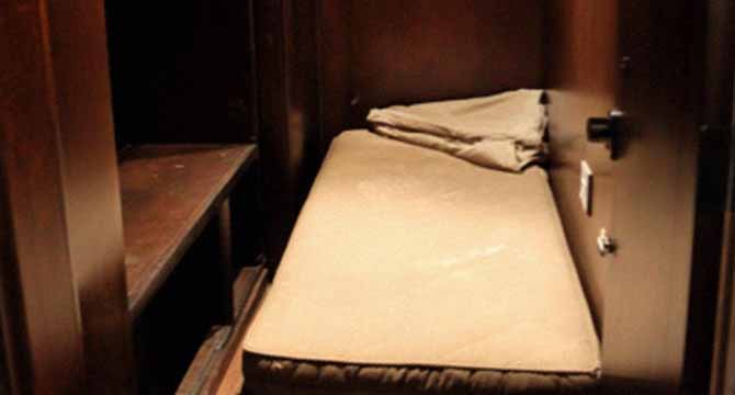 My In-Laws Put Me in a Storage Room Instead of the Room I Paid for on Our Thanksgiving Vacation – So I Served Them a Dinner They’ll Never Forget